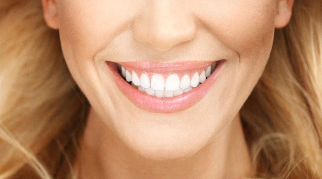 Maintaining a Pristine Dental Environment: The Key to Long-Lasting All-on-4 Implants